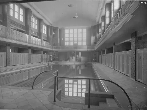 Männerschwimmhalle des Stadtbades Lichtenberg