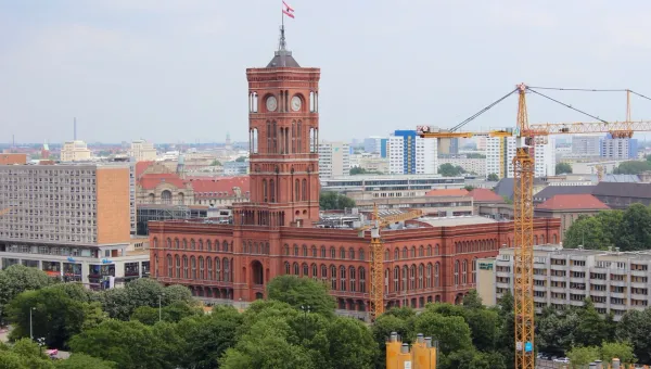 Stadtbad Lichtenberg: Senat antwortet – Zukunftsstrategie bleibt aus